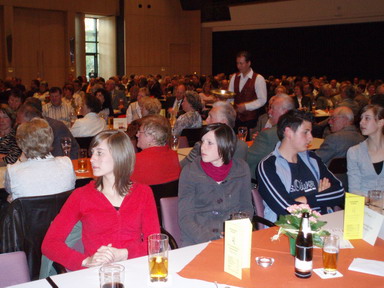 Etwa 400 G�ste waren gekommen 