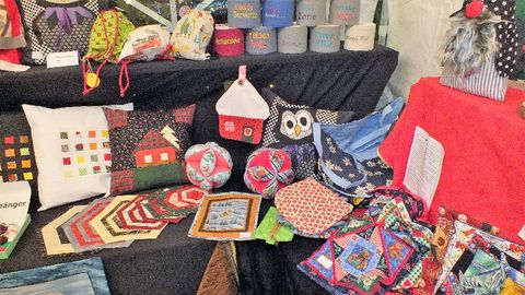 Weihnachtsmarkt Patchworkartikel