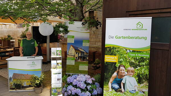 Themenbild: Infostand