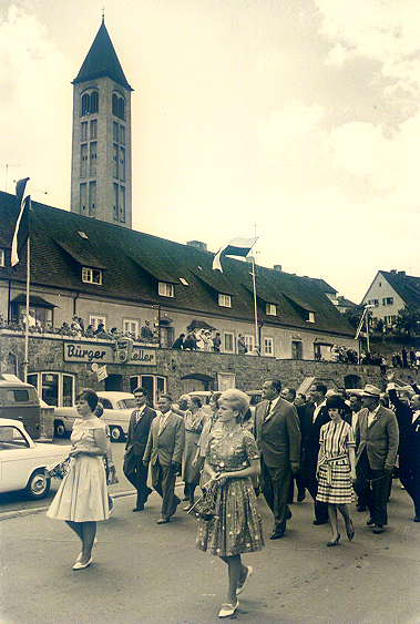 Rhönstraße 1963 Festzug zum 25-jährigen