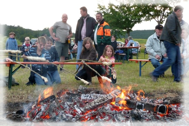 Rösten des Stockbrotes