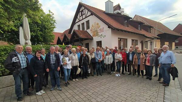Themenbild: zum Abschluss Einkehr in Schederndorf