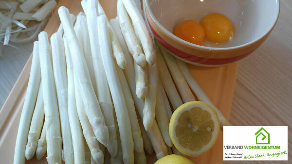 Themenbild: Spargel aus dem Backofen mit Blitz-Hollandaise