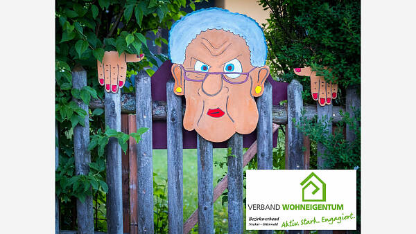 Themenbild: Garten- oder Hofwächter Themenbild: Garten- oder Hofwächter