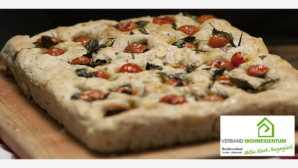 Themenbild: "Frühlingshafte Garten-Focaccia" Themenbild: "Frühlingshafte Garten-Focaccia"