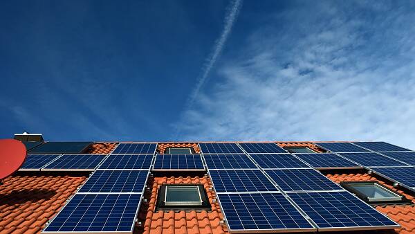 Themenbild: Solaranlage auf Hausdach