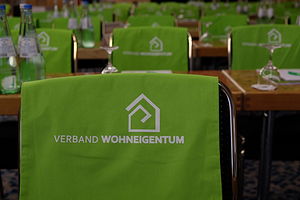 Themenbild: Verbandstag Stühle