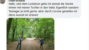 Vater mit Tochter im Wald