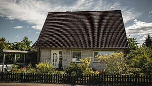 Einfamilienhaus mit Vorgarten