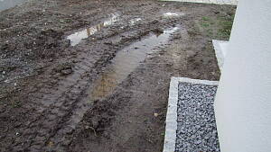 verdichtete Fahrspuren im Oberboden