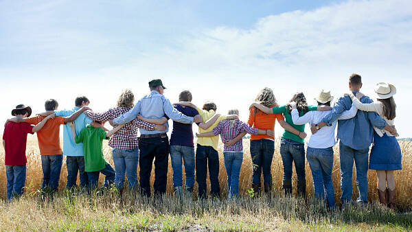 Themenbild: Gemeinschaft Themenbild: Gemeinschaft