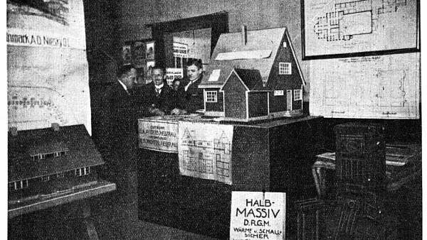 Themenbild: Anschauliche Öffentlichkeitsarbeit im Jahr 1927. Themenbild: Anschauliche Öffentlichkeitsarbeit im Jahr 1927.
