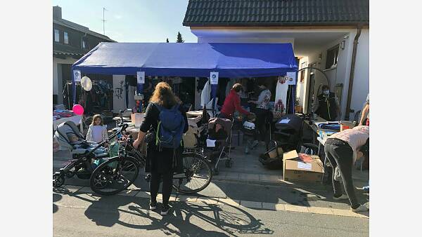 Themenbild: Garagenflohmarkt