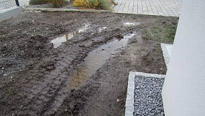 verdichtete Fahrspuren im Oberboden