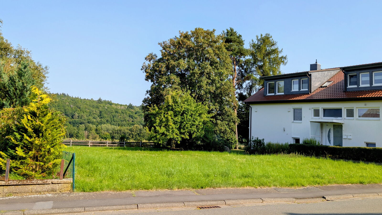 unbebautes Grundstück