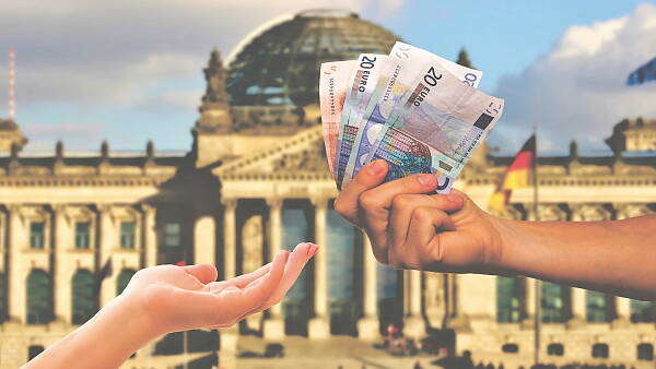 Themenbild: Staat und Kommunen kassieren mit. Themenbild: Staat und Kommunen kassieren mit.