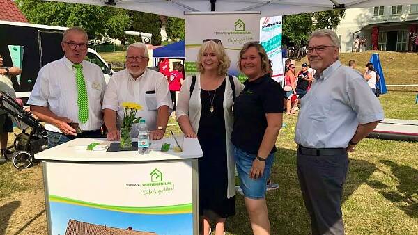 Themenbild: Info-Stand des VWE auf der 700-Jahr-Feier