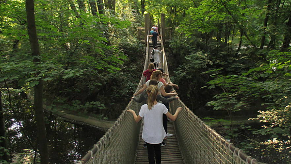 Themenbild: Hängebrücke Wuppertaler Zoo
