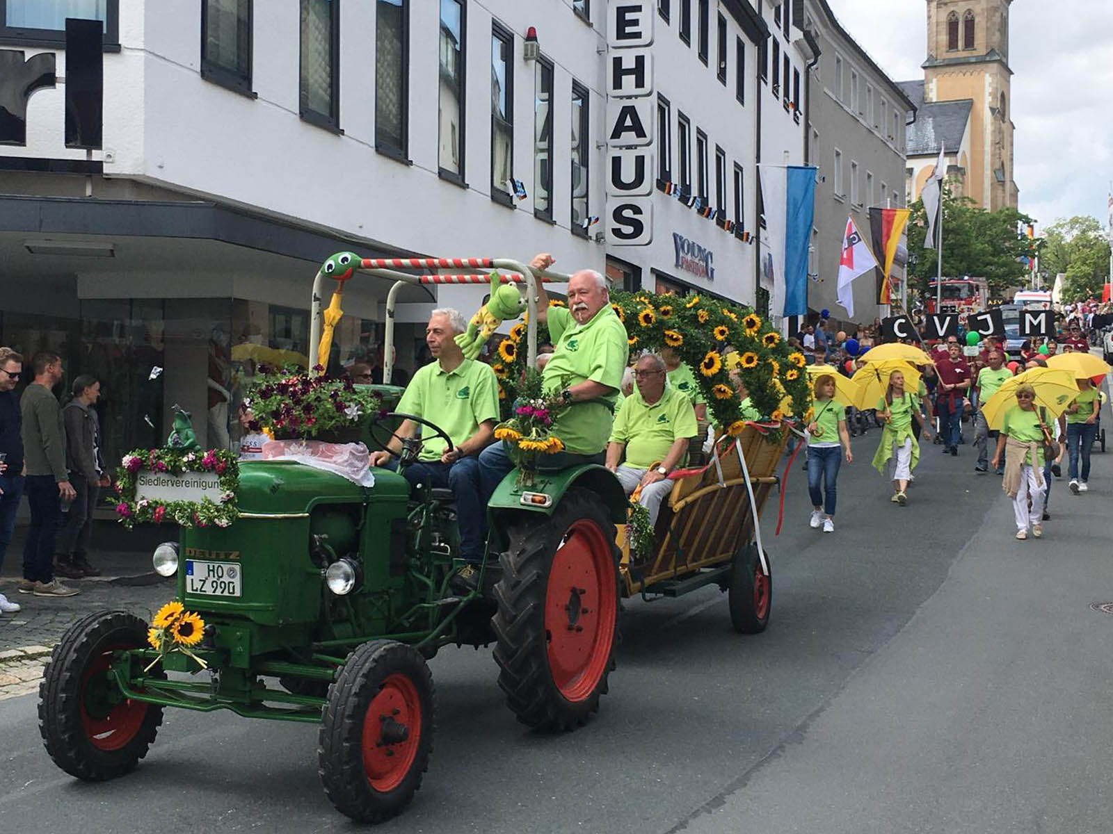 Wiesenfestumzug