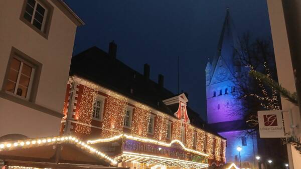 Themenbild: Rathaus_Kirche Soest