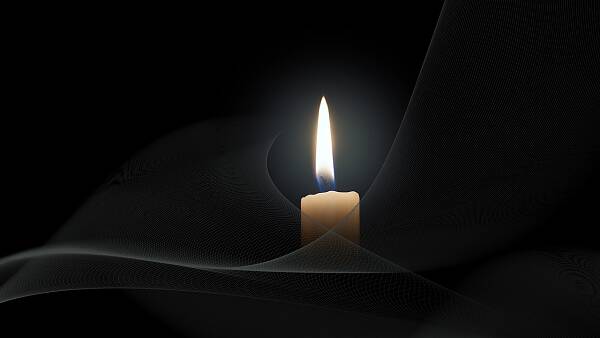 Themenbild: Todesnachricht_brennendeKerze