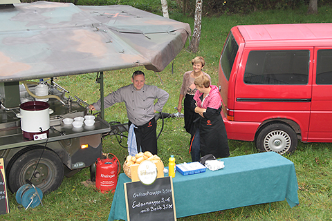 Mittagspause an der Goulaschkanone