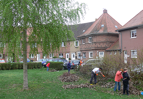 Frühjahrsputz in der Weidenhof-Siedlung