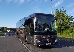 Bus der Firma Hirsche mit Fahrer Alexander Ludwig