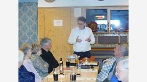 Herr Claus, Sozialstation, Referent