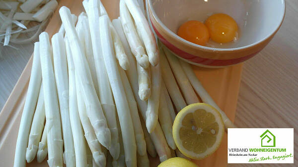 Themenbild: Spargel aus dem Backofen mit Blitz-Hollandaise