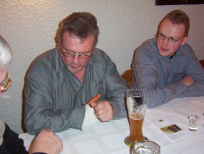 Spendenübergabe_beim_Helferessen_270106_14