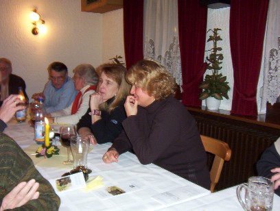 Spendenübergabe_beim_Helferessen_270106_15