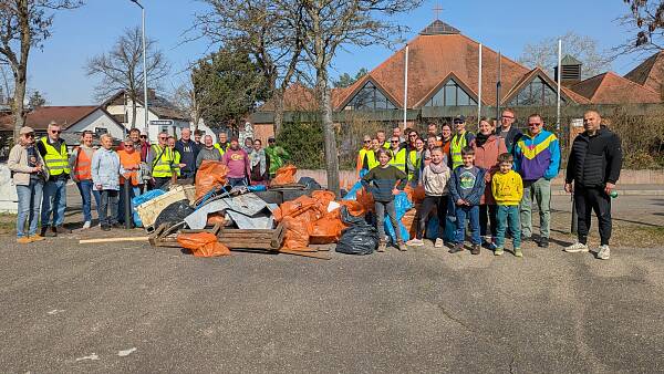 Themenbild: Das "Sammlungesrgebnis" auf dem Marktplatz