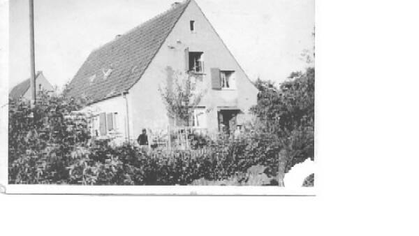 Themenbild: altes Zechenhaus schwarz/weiß
