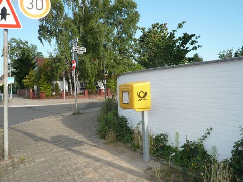 neuer Postbriefkasten am Sandweg