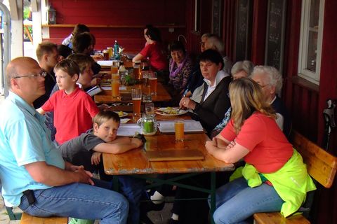 Im Abtei-Biergarten