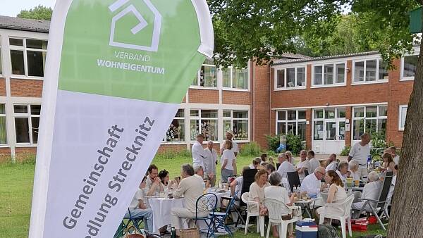 Themenbild: Beachflag white dinner.jpg