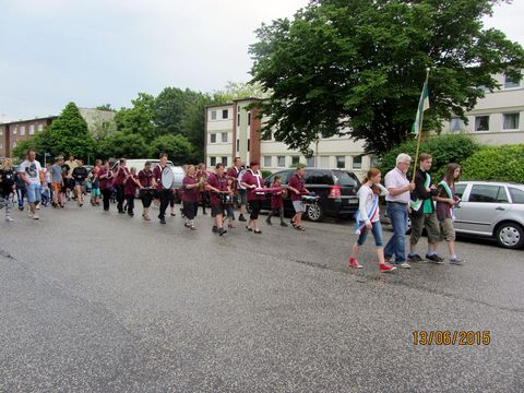 Auf dem Weg zum Festplatz