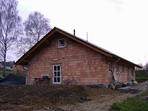 Siedlerheim nach dem Dachdecken