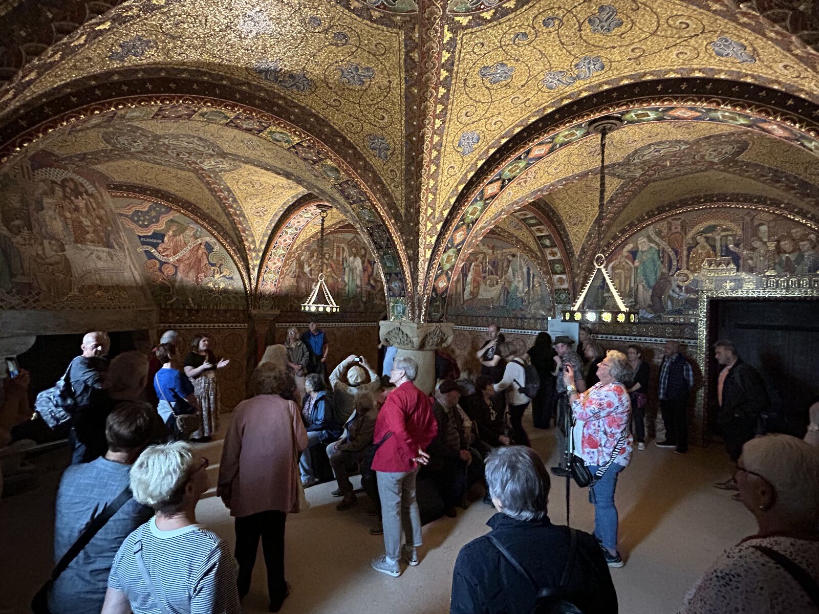 Elisabethkemenate mit Mosaikdarstellungen vom Leben der heiligen Elisabeth