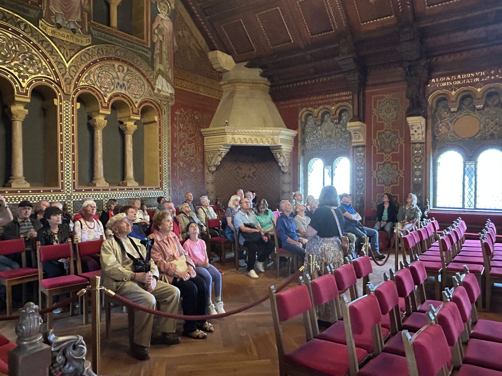 Die Gruppe im großen Festsaal