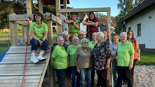 Themenbild: Die Frauengruppe zum 20-jährigen Jubiläum