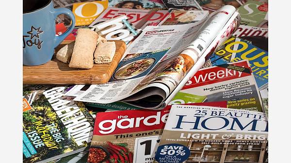 Themenbild: Magazine Zeitschriften Flyer Themenbild: Magazine Zeitschriften Flyer