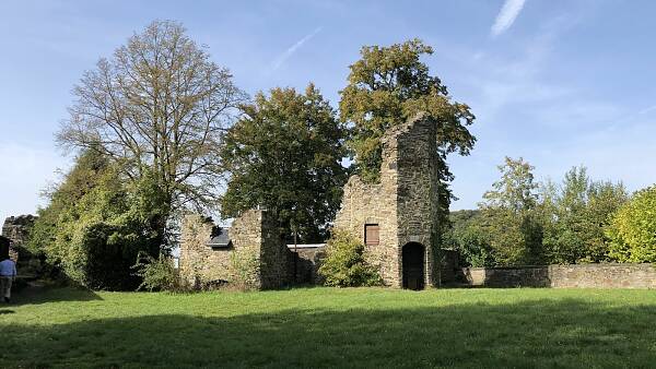 Themenbild: Teile von Burg Sayn Themenbild: Teile von Burg Sayn