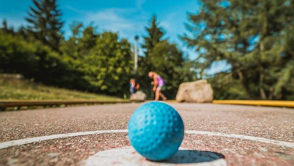 Themenbild: Minigolf Themenbild: Minigolf